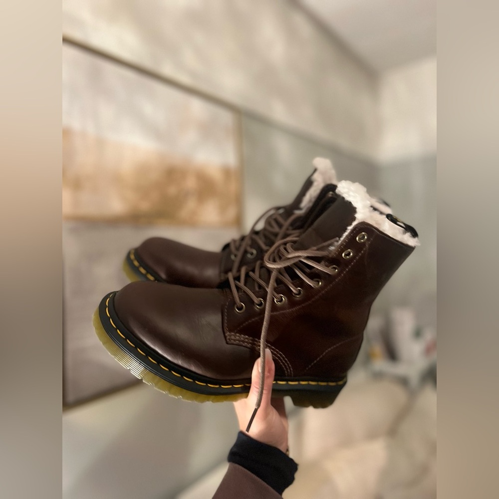 Doc Martens Women’s 8